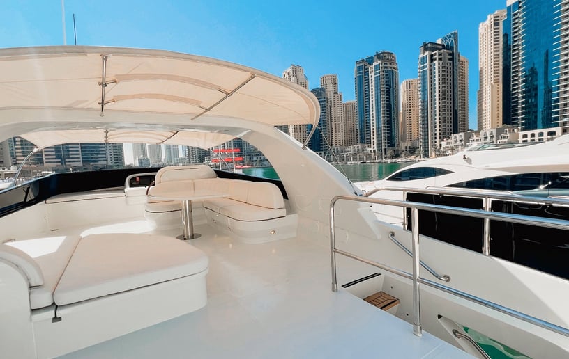 Maiora X16 92 Fuß Motorboot in Dubai Marina  zur Miete in Dubai