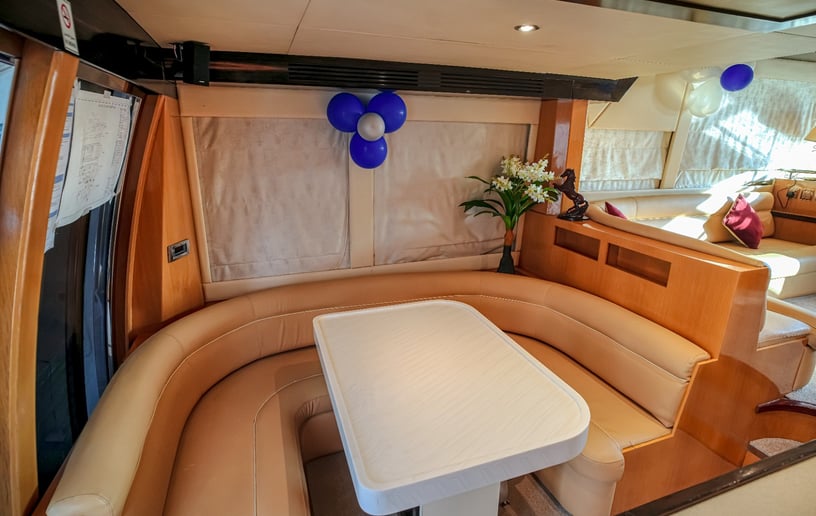 Motorboot Majesty RS 59 ft in Dubai Marina te huur in Dubai