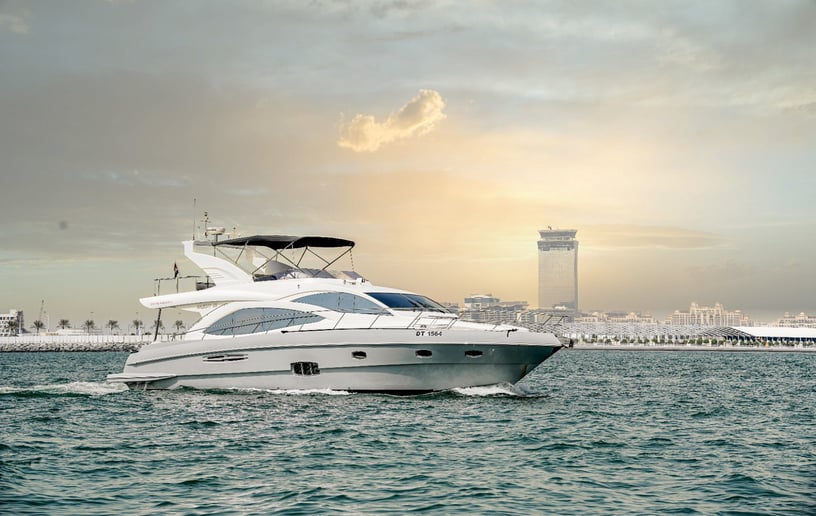 Motorboot Majesty RS 59 ft in Dubai Marina te huur in Dubai