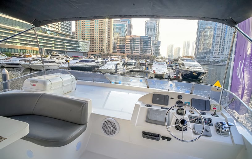 Majesty RS 59 pie Barco de motor en Dubai Marina para alquiler en Dubai