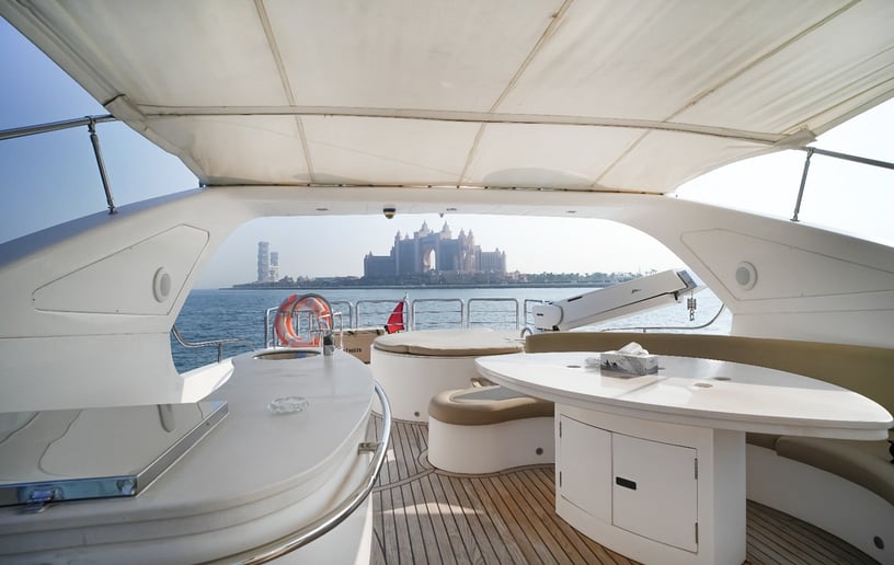 Motorboot Majesty with Jacuzzi 88 ft in Dubai Harbour te huur in Dubai