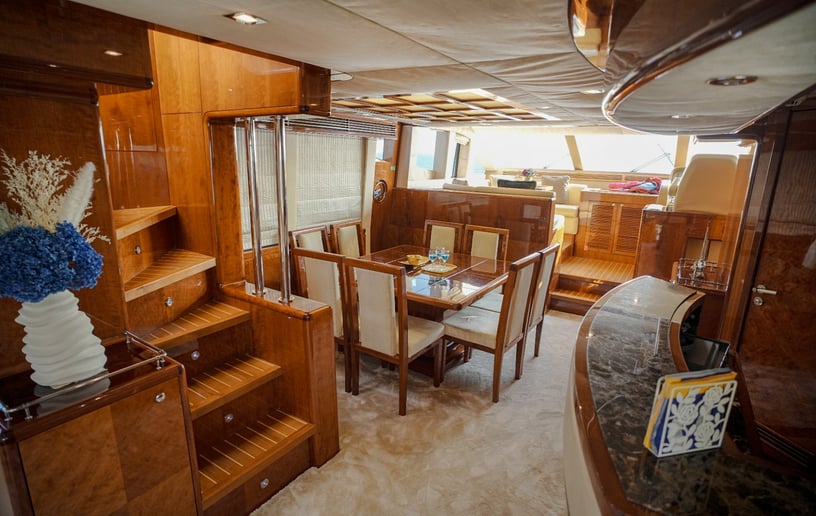 Motorboot Majesty with Jacuzzi 88 ft in Dubai Harbour te huur in Dubai