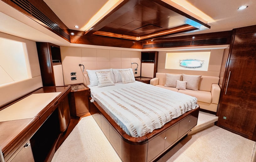 Motorboot Majesty X34 88 ft in Dubai Marina te huur in Dubai