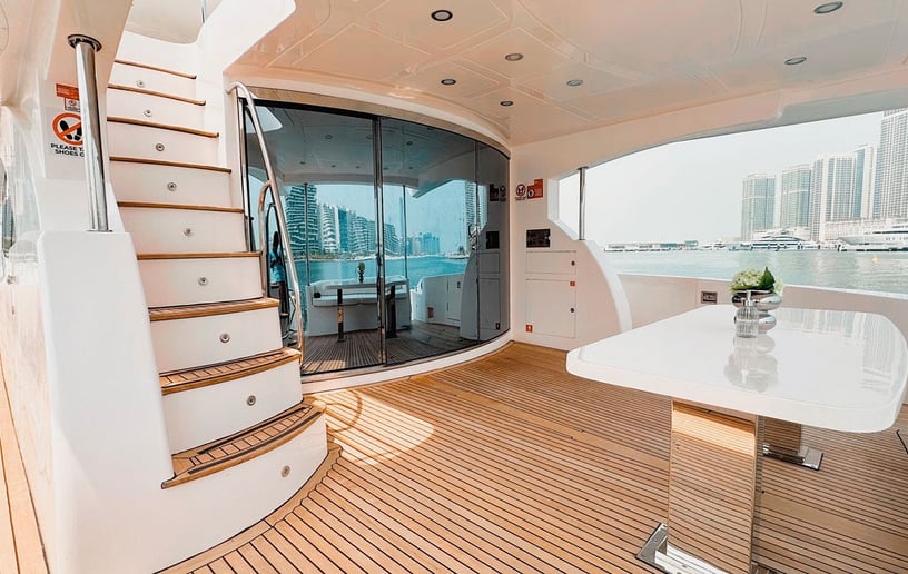 Motorboot Majesty X35 110 ft in Dubai Marina te huur in Dubai