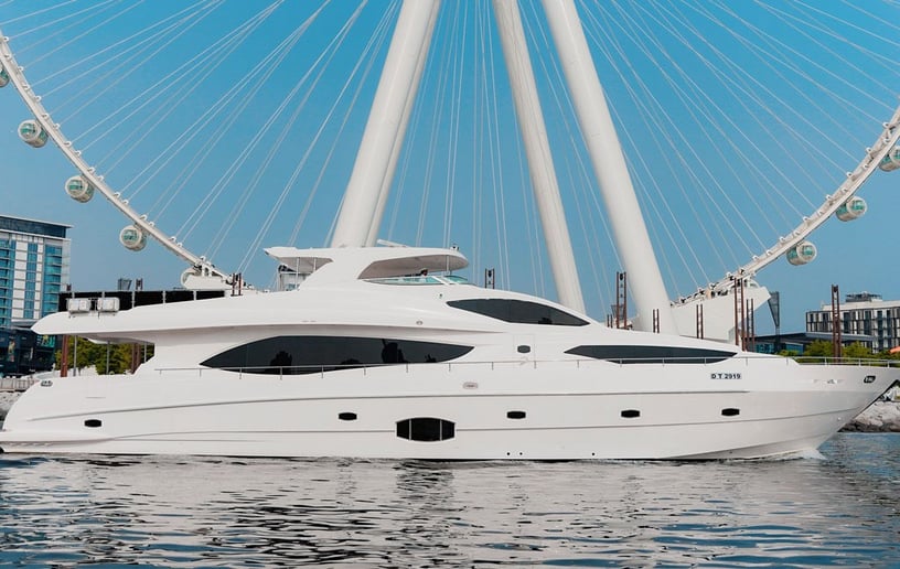 إيجار Majesty X35 110 قدم زورق قوي فيDubai Marina في دبي