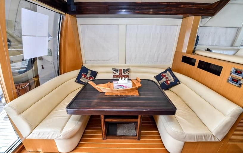 Motorboot Majesty 66 ft in Dubai Marina te huur in Dubai