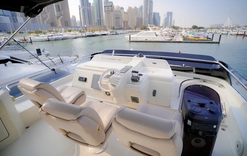 Motorboot Nuvari Luna 68 ft in Dubai Harbour te huur in Dubai