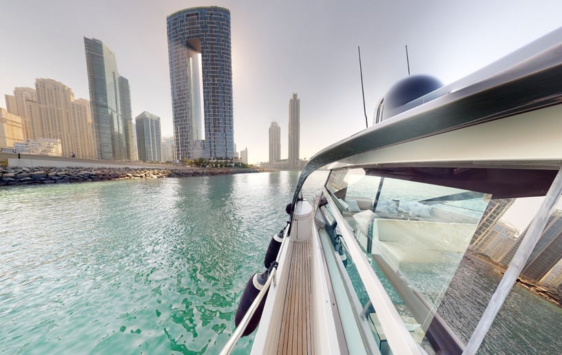 Motorboot Pershing 5X Pearl White 52 ft in Dubai Harbour te huur in Dubai