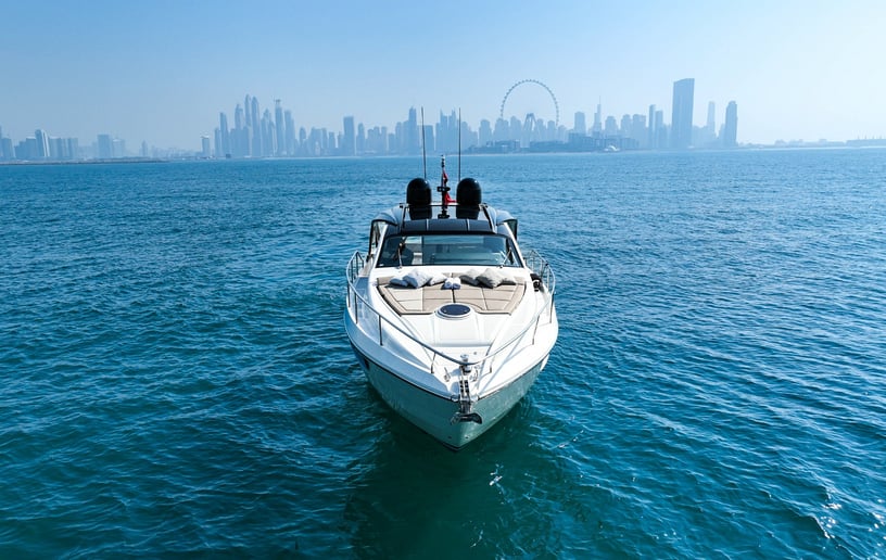 Motorboot Pershing 5X Pearl White 52 ft in Dubai Harbour te huur in Dubai