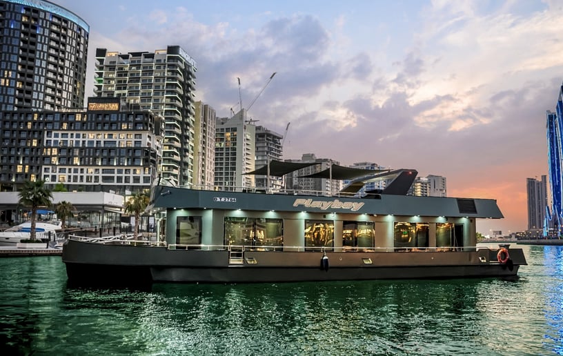 Woonboot Play Boy Houseboat 100 ft in Business Bay te huur in Dubai