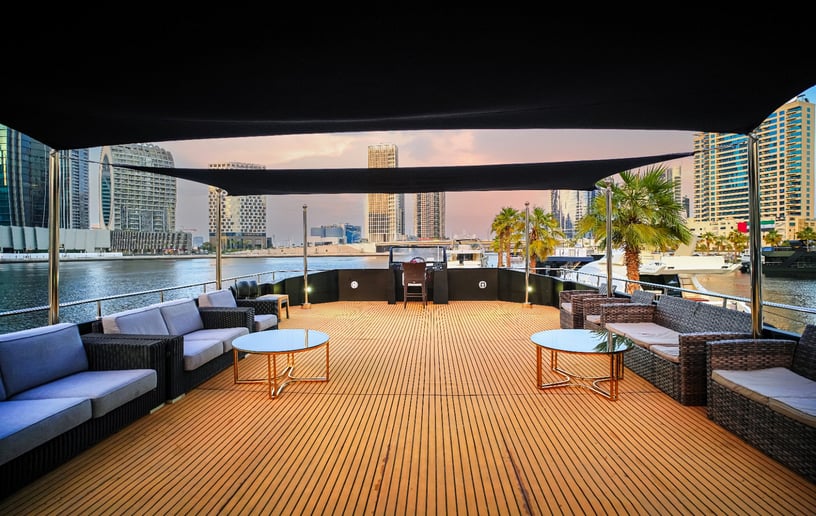 Woonboot Play Boy Houseboat 100 ft in Business Bay te huur in Dubai