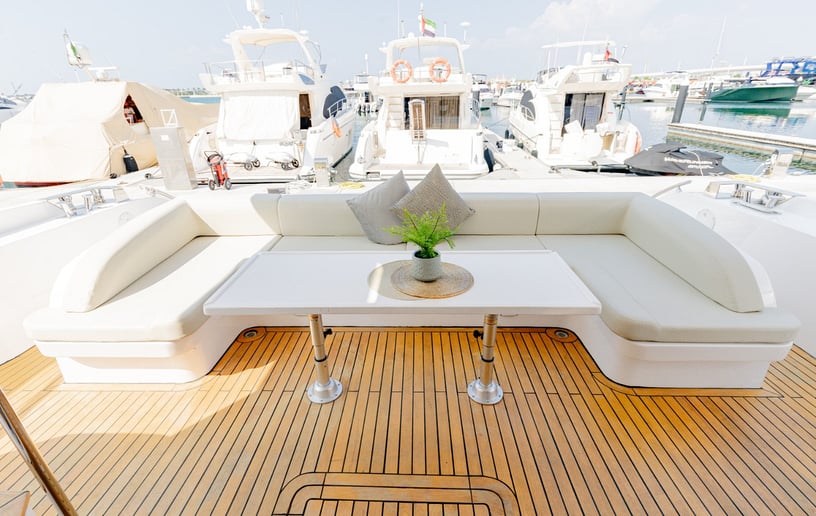 Motorboot Sky Walker Reno 62 ft in Dubai Harbour te huur in Dubai