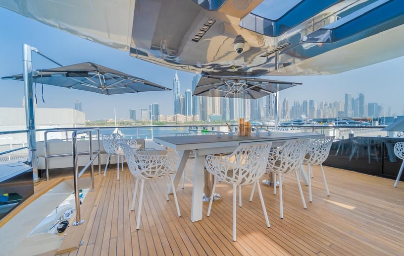 Motorboot Peri Saffuriya 130 ft in Dubai Harbour te huur in Dubai