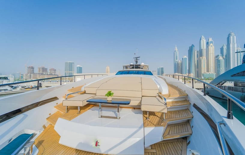 Motorboot Peri Saffuriya 130 ft in Dubai Harbour te huur in Dubai