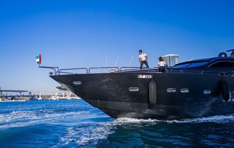 Motorboot Sunseeker Predator UD30 95 ft in Dubai Marina te huur in Dubai