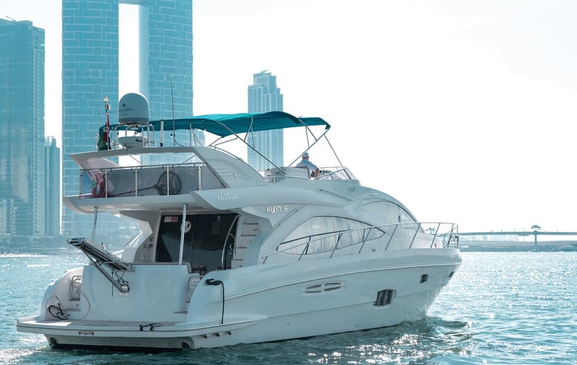 Motorboot Majesty Vassia 56 ft in Dubai Marina te huur in Dubai