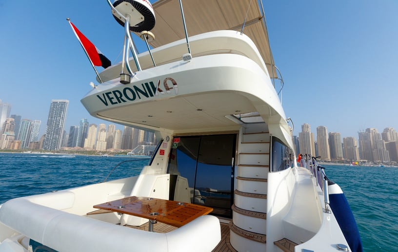 Motorboot Numarine Veronika 55 ft in Dubai Harbour te huur in Dubai 7