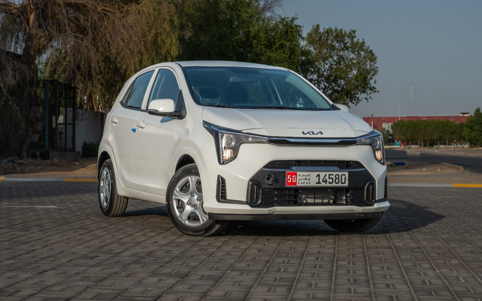 KIA Picanto (Белый), 2024 ID-05616 - месячная аренда в Дубай