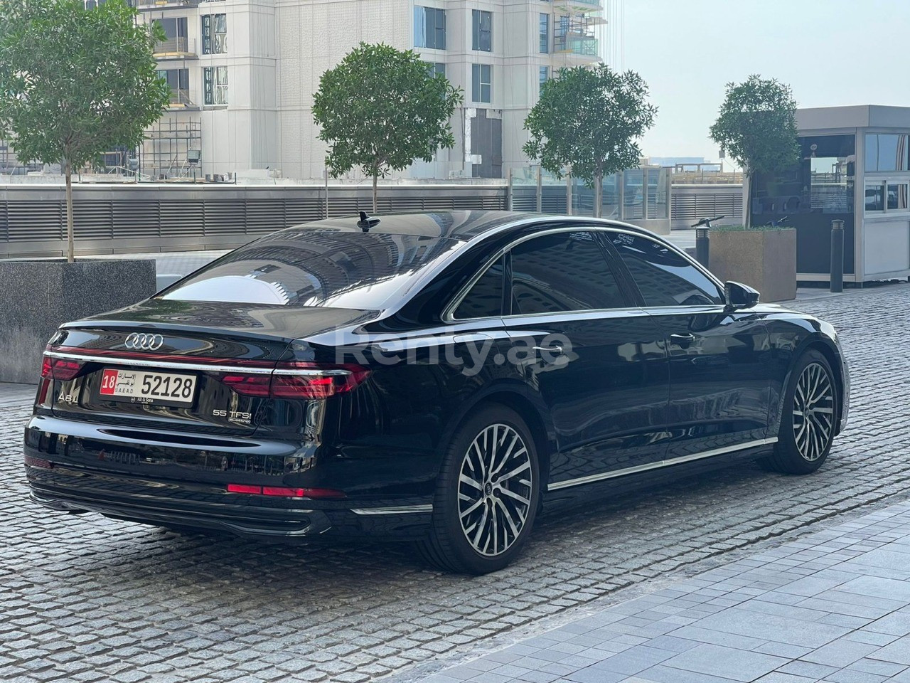 Mieten Sie ein Audi A8 (Schwarz), 2022 ID-05010 in Dubai 
