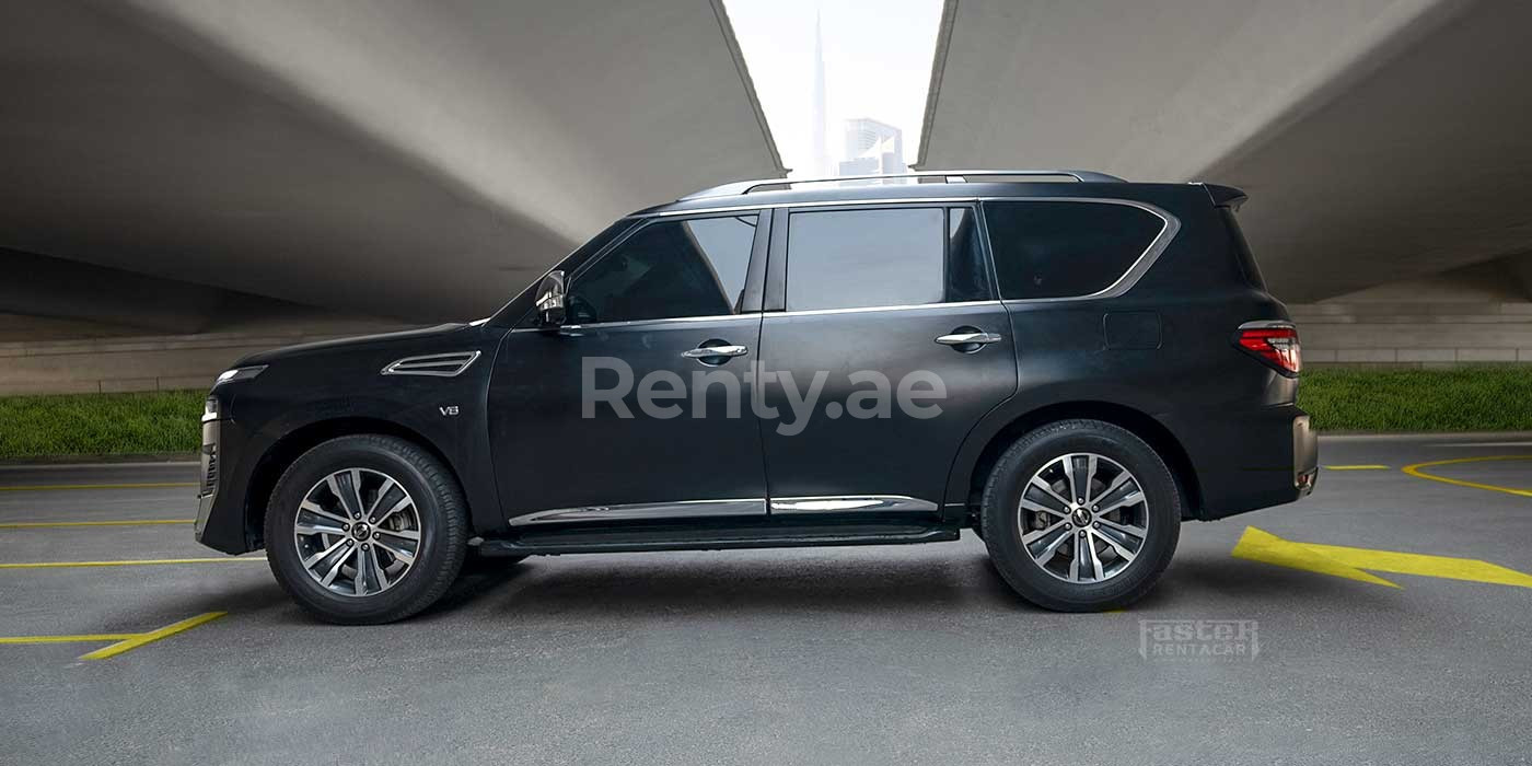 Alquila un Nissan Armada Negro 2019 ID 04296 en Dubai Renty.ae