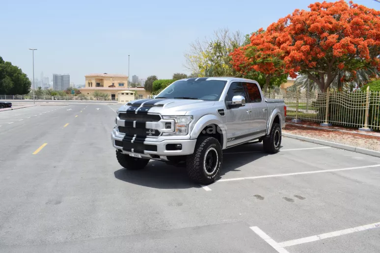 在迪拜 租 福特 F150 Shelby (银), 2018