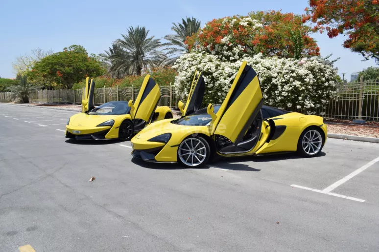 إيجار ماكلارين 570S سبايدر (الأصفر), 2019 في دبي