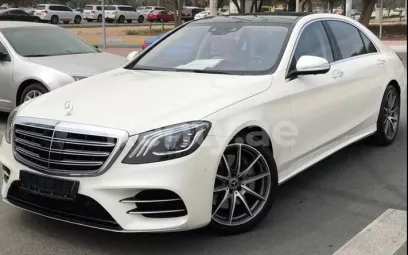在迪拜 租 梅赛德斯 S560 (白色), 2018