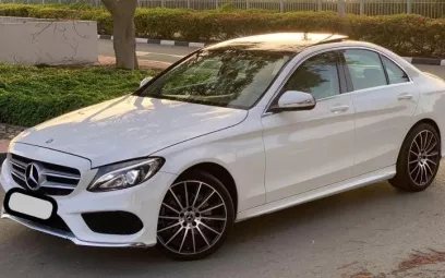 Mercedes C200 (Blanc), 2015 &agrave; louer &agrave; Duba&iuml;