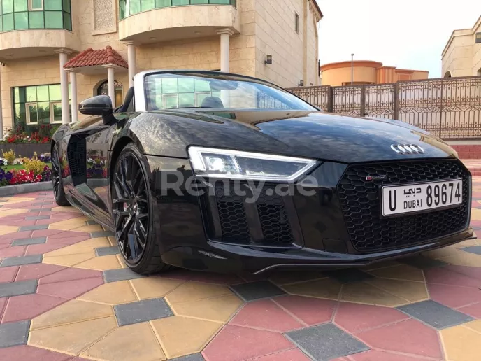 Audi R8 Spider (Nero), 2018 in affitto a Dubai