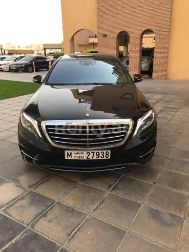 إيجار مرسيدس S550 (أسود), 2015 في دبي