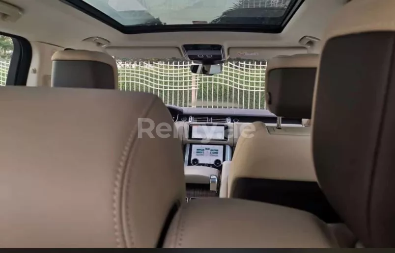 Range Rover Vogue (Black), 2018 for rent in Dubai