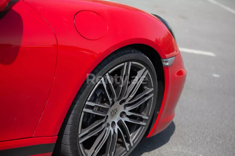 Porsche Boxster 981 (Красный), 2016 для аренды в Дубай