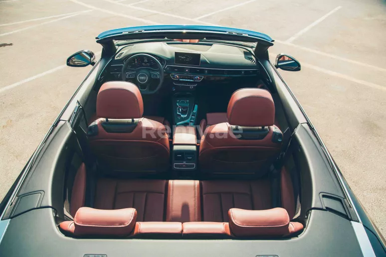 Audi A5 Cabriolet (Noir), 2018 &agrave; louer &agrave; Duba&iuml;