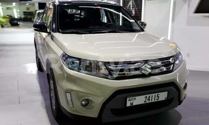 Suzuki Vitara (Beige), 2017 &agrave; louer &agrave; Duba&iuml;