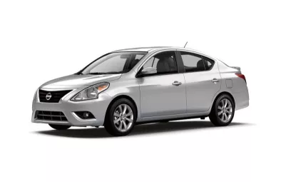 Nissan Sunny (Silber), 2016 zur Miete in Dubai