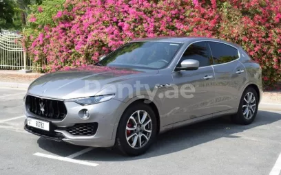 Maserati Levante (Grau), 2018 zur Miete in Dubai