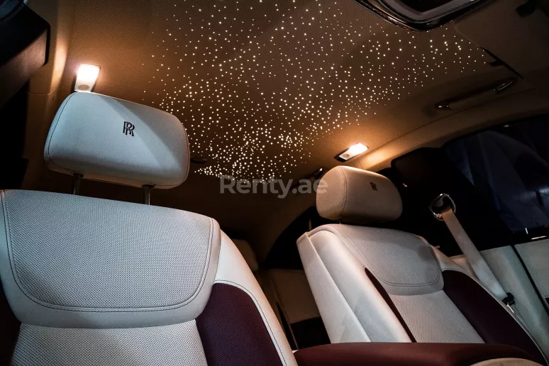 Rolls Royce Ghost (Silber-Grau), 2019  zur Miete in Dubai