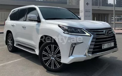 Lexus LX 570 (Blanc), 2019 &agrave; louer &agrave; Duba&iuml;