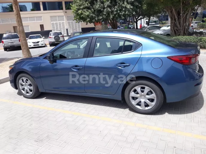 Dubai'de kiralık Mazda 3 (Mavi), 2019