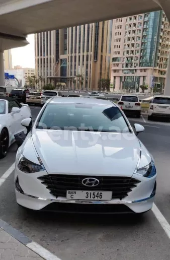 إيجار هيونداي سوناتا (أبيض), 2020 في دبي