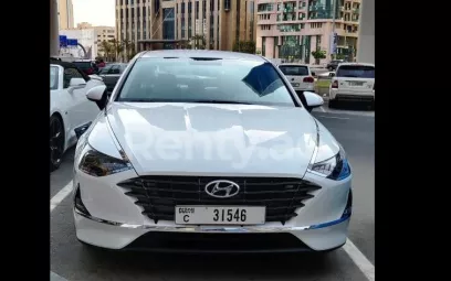 إيجار هيونداي سوناتا (أبيض), 2020 في دبي