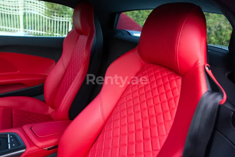 Audi R8 V10 Spyder (White), 2018 for rent in Dubai
