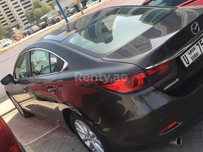 Dubai'de kiralık Mazda 6 (Gri), 2018