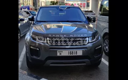 Range Rover Evoque (Grau), 2019 zur Miete in Dubai