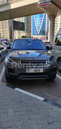 Range Rover Evoque (Grau), 2019  zur Miete in Dubai