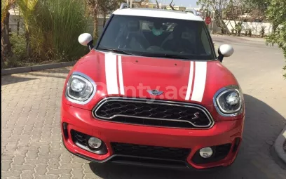 Mini Cooper (Rosso), 2018 in affitto a Dubai