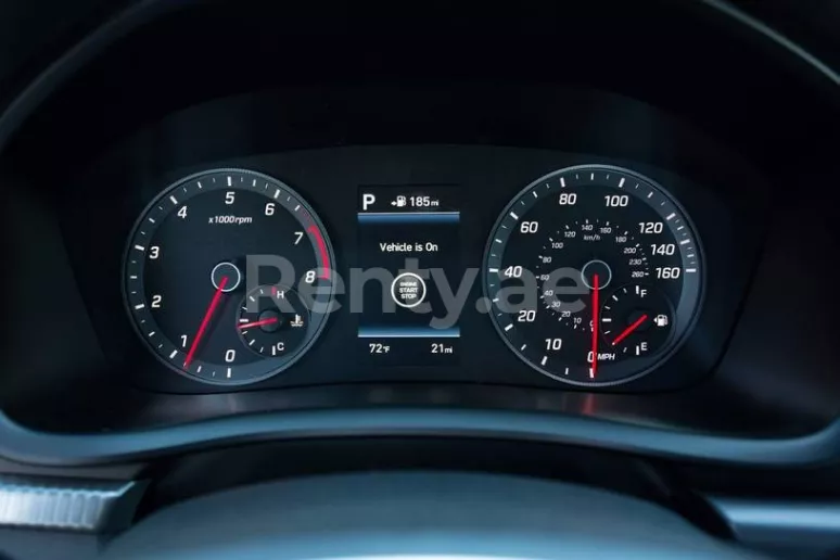 Hyundai Sonata (Серый), 2018 для аренды в Дубай