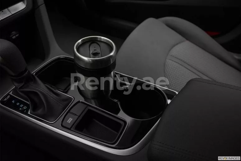 Hyundai Sonata (Серый), 2018 для аренды в Дубай