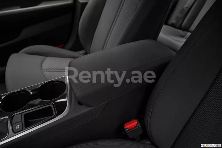 Hyundai Sonata (Серый), 2018 для аренды в Дубай