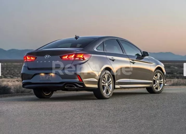 Hyundai Sonata (Серый), 2018 для аренды в Дубай
